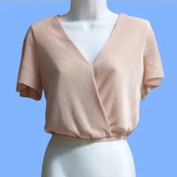 ATSTR The Label Light Pink Crinkle Pleated Top/ Blush Peach - Picture 10 of 12